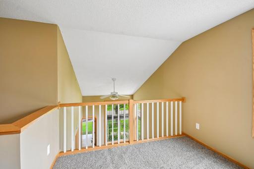 36-web-or-mls-Partridge Cir-S2509-036.jpg