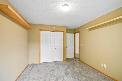 24-web-or-mls-Partridge Cir-S2509-024.jpg