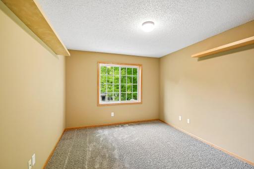 23-web-or-mls-Partridge Cir-S2509-023.jpg