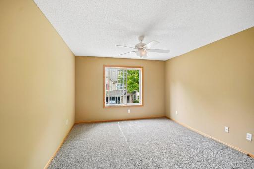25-web-or-mls-Partridge Cir-S2509-025.jpg