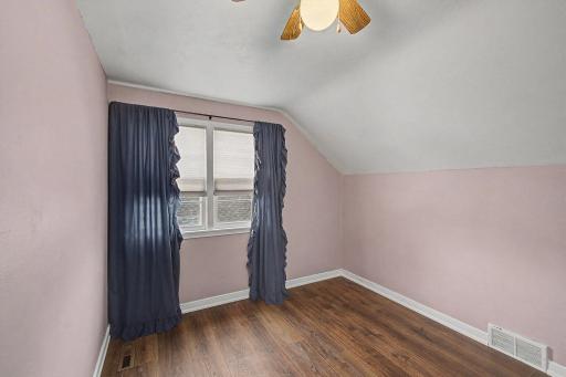 143 12th Avenue N, South Saint Paul, MN 55075