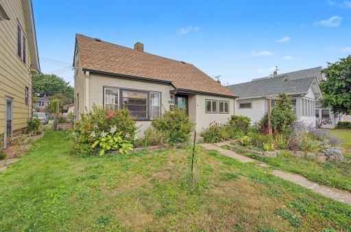 both front and back yard have a variety of native plantings