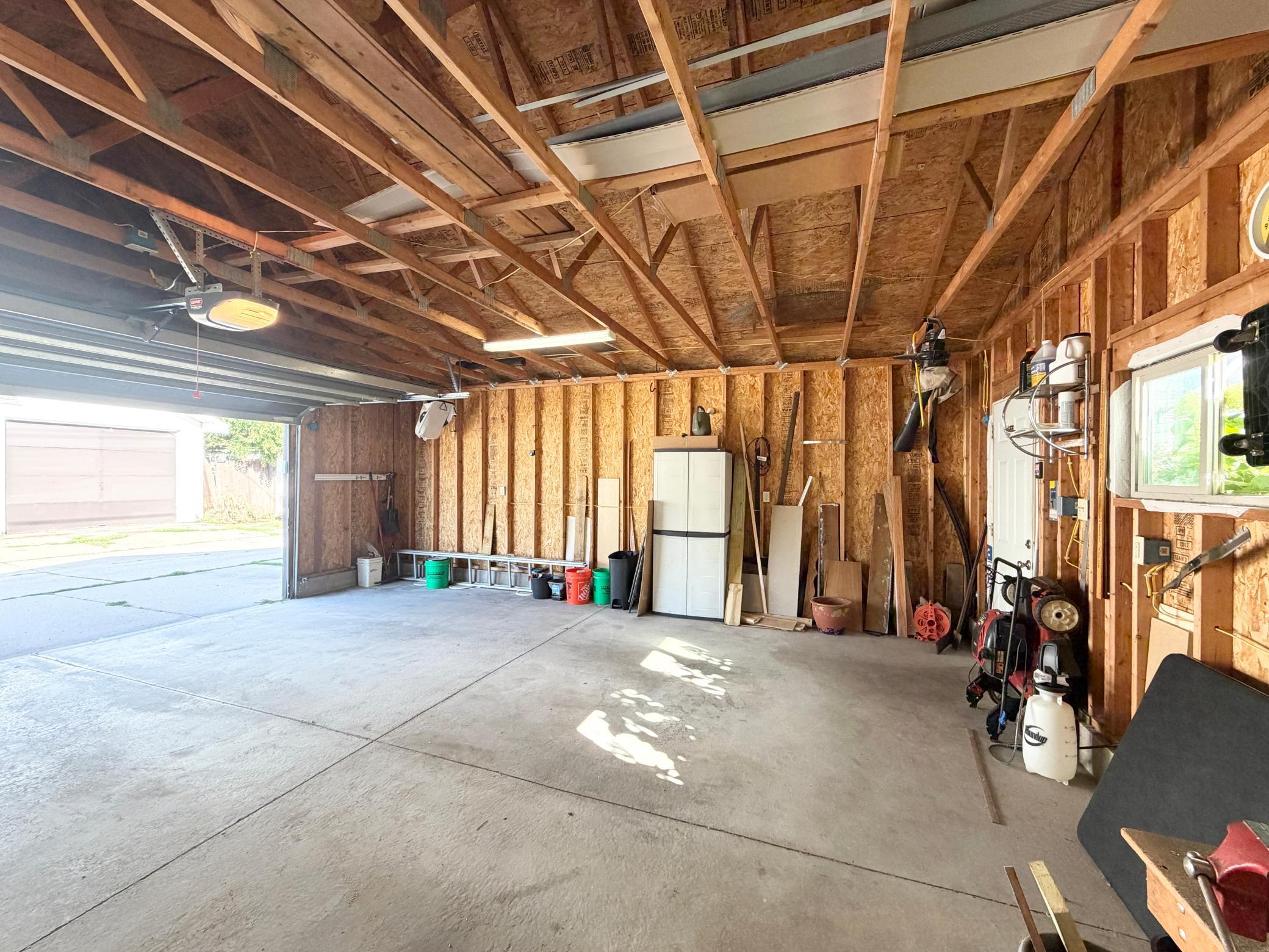 garage built in 2011