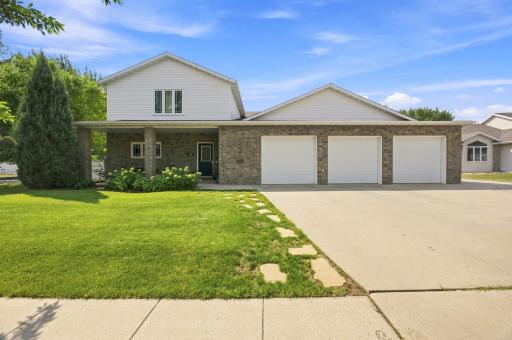754 Wyndemere Drive, West Fargo, ND 58078