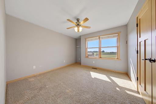 39 bedroom 2.jpg