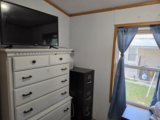 1150 Cessna Drive E, New Brighton, MN 55112