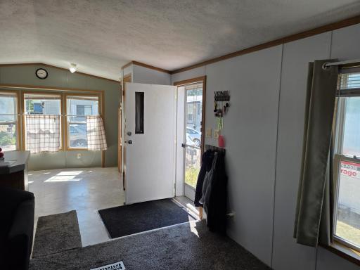 1150 Cessna Drive E, New Brighton, MN 55112