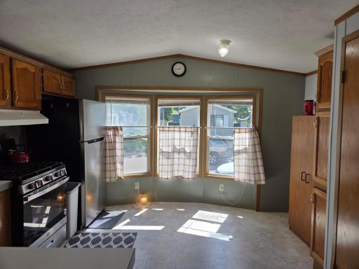 1150 Cessna Drive E, New Brighton, MN 55112