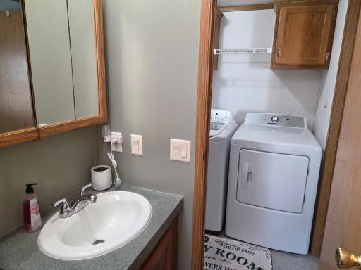 1150 Cessna Drive E, New Brighton, MN 55112