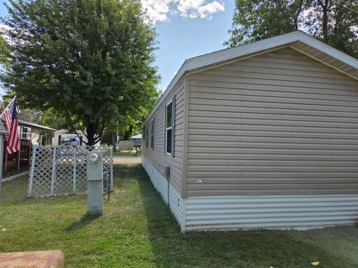 1150 Cessna Drive E, New Brighton, MN 55112