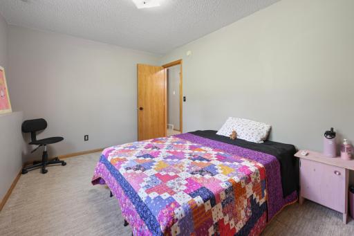 25 Pine Tree Court, Sartell, MN 56377