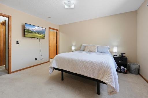 25 Pine Tree Court, Sartell, MN 56377