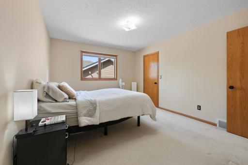 25 Pine Tree Court, Sartell, MN 56377