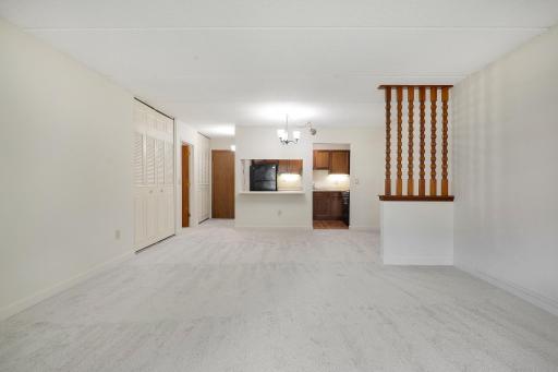 10411 Cedar Lake Road, 208, Minnetonka, MN 55305