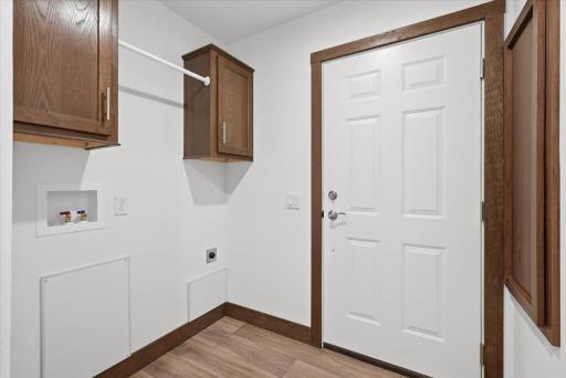 Mud room with laundry hookups