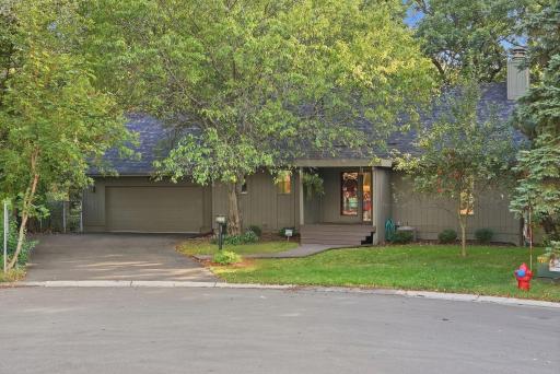3921 Woodview Court, Vadnais Heights, MN 55127