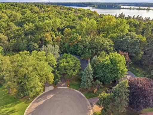 3921 Woodview Court, Vadnais Heights, MN 55127