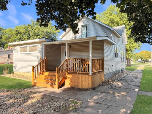 Such a cute covered deck in the back!