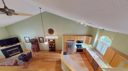 915 Kimberly Lane, Chanhassen, MN 55317