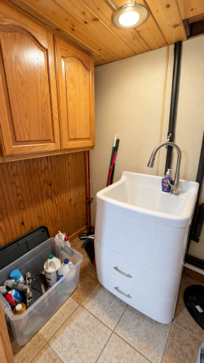 Lower level washroom