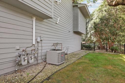 9700 Utica Road, Bloomington, MN 55437