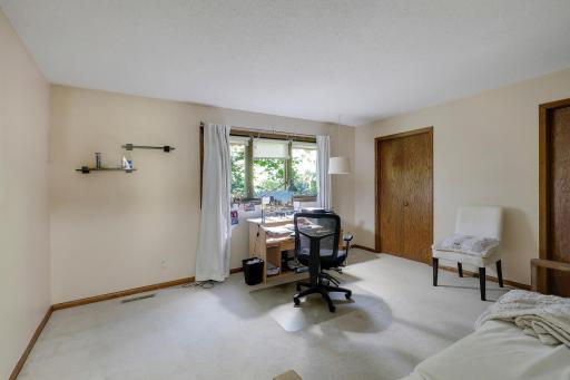 9700 Utica Road, Bloomington, MN 55437