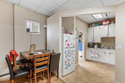 15-web-or-mls-2600 Washington St NE-15.jpg