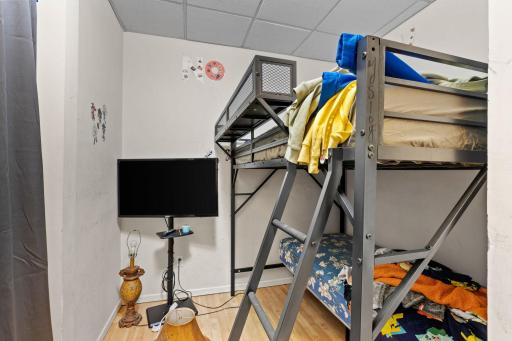 18-web-or-mls-2600 Washington St NE-18.jpg