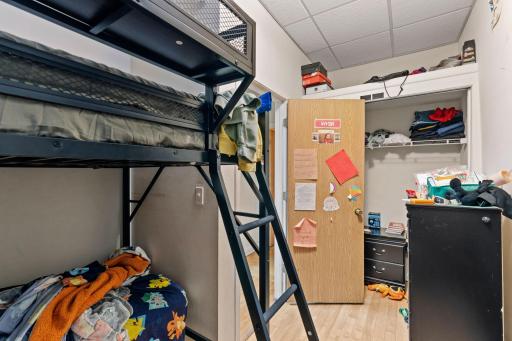 19-web-or-mls-2600 Washington St NE-19.jpg