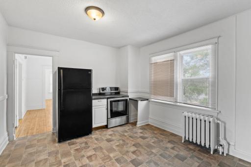 26-web-or-mls-2600 Washington St NE-26.jpg
