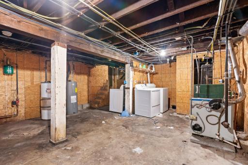46-web-or-mls-2600 Washington St NE-46.jpg