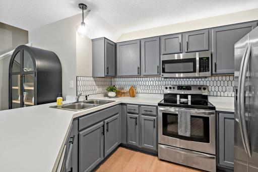 30-web-or-mls-8706 Quarry Ridge Ln Unit G Woodbury MN_0011.jpg