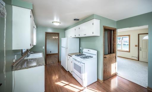 014-012-Dining RoomKitchen-1500x910.jpg