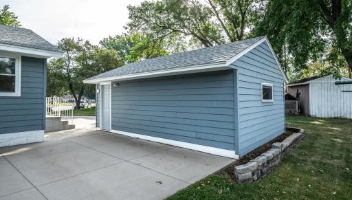 003-007-Garage-1500x856.jpg