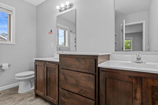 825 Highview Loop SE, Pine City, MN 55063