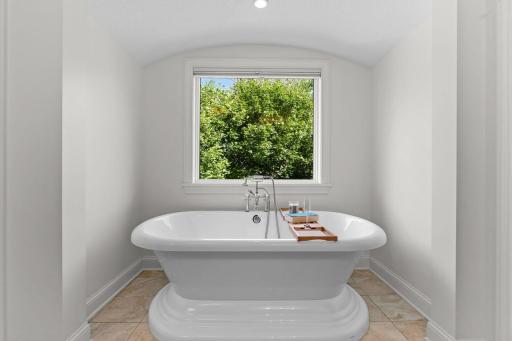 45-web-or-mls-17276 62nd Ave N-45.jpg