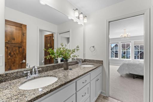 61-web-or-mls-17276 62nd Ave N-61.jpg