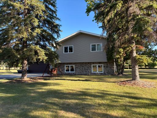 14372 Riverbend Trail, Thief River Falls, MN 56701