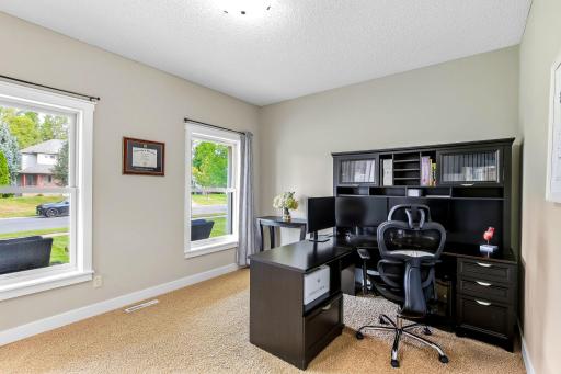 5725 103rd Avenue N, Brooklyn Park, MN 55443