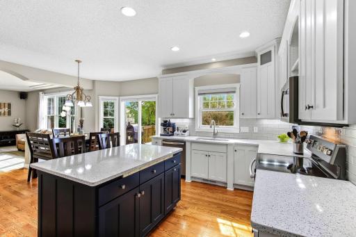 5725 103rd Avenue N, Brooklyn Park, MN 55443