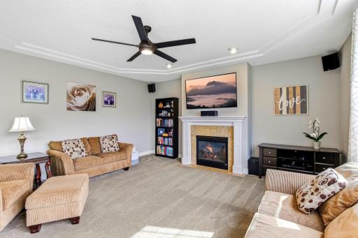 5725 103rd Avenue N, Brooklyn Park, MN 55443
