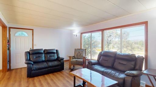 689-E-Lake-Blvd-Winona-MN-09022026_184713.jpg