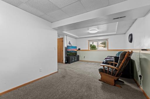 2000 23 1/2 Street SE, Rochester, MN 55904