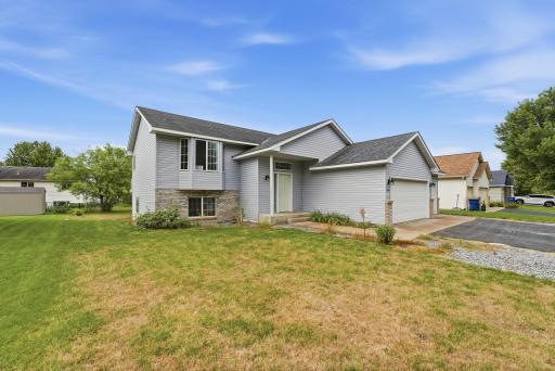 2910 Crescent Ridge Trail, Saint Cloud, MN 56301