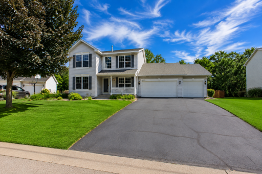 Photo for 8013 Greenbriar Court, Woodbury, MN 55125 - listing #7134724 8013 Greenbriar Court, Woodbury, MN 55125
