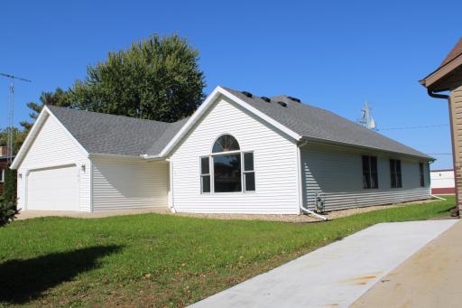 101 7th Street NE, Kasson, MN 55944