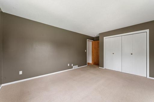 828 Fremont Street E, Northfield, MN 55057