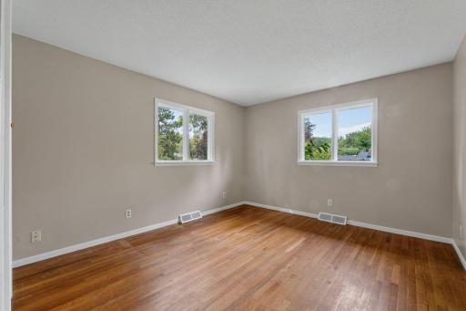 828 Fremont Street E, Northfield, MN 55057