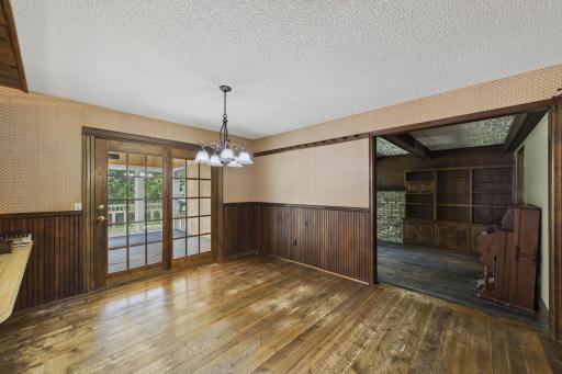 Informal dining with access to screen porch