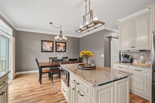 34-web-or-mls-6765 Queensland Ln N-34.jpg